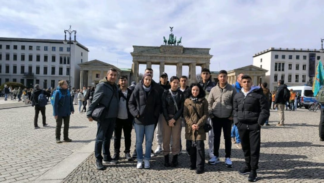 Mesleki Eğitim Öğrenici ve Personel Eğitimi Faaliyetleri Akreditasyon Projesi Berlin Hareketliliği