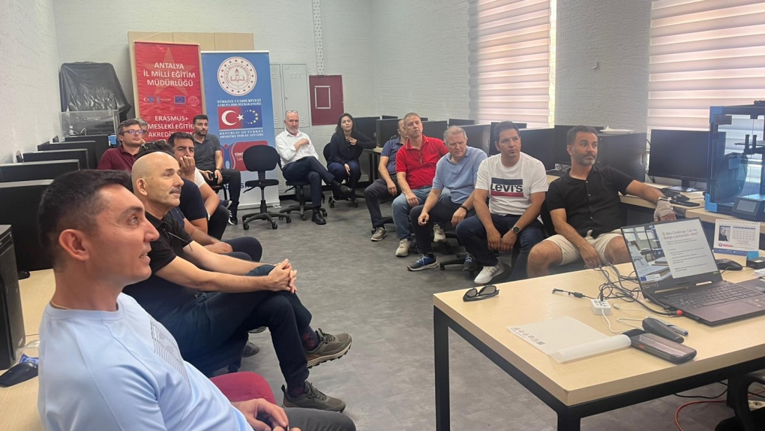 Eğitimde Uygulamalı 3D Tasarım ve Dijital Üretim Uzman Daveti Faaliyeti Başarıyla Tamamlandı